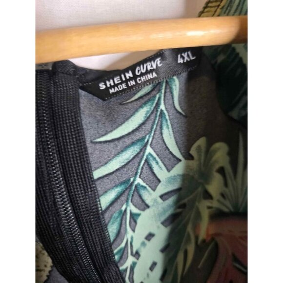 SHEIN curve 4XL Plus Tropical Print Twist Front Dress - Picture 3 of 10